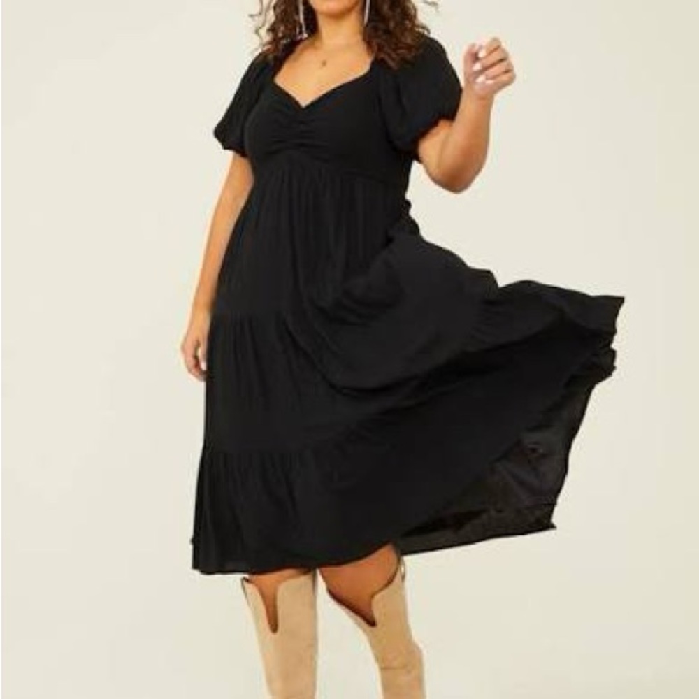 Arula NWT Ophelia Dress Midi